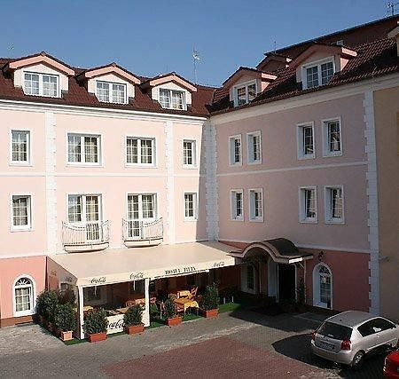 Hotel Tilia Pezinok Exterior foto